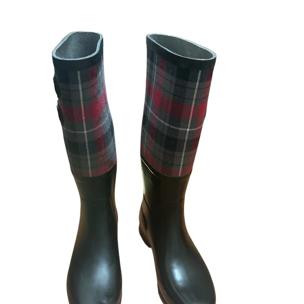 UGG Australia Plaid Rain Boots Womens Size 8 Waterproof Tall Wellies Black